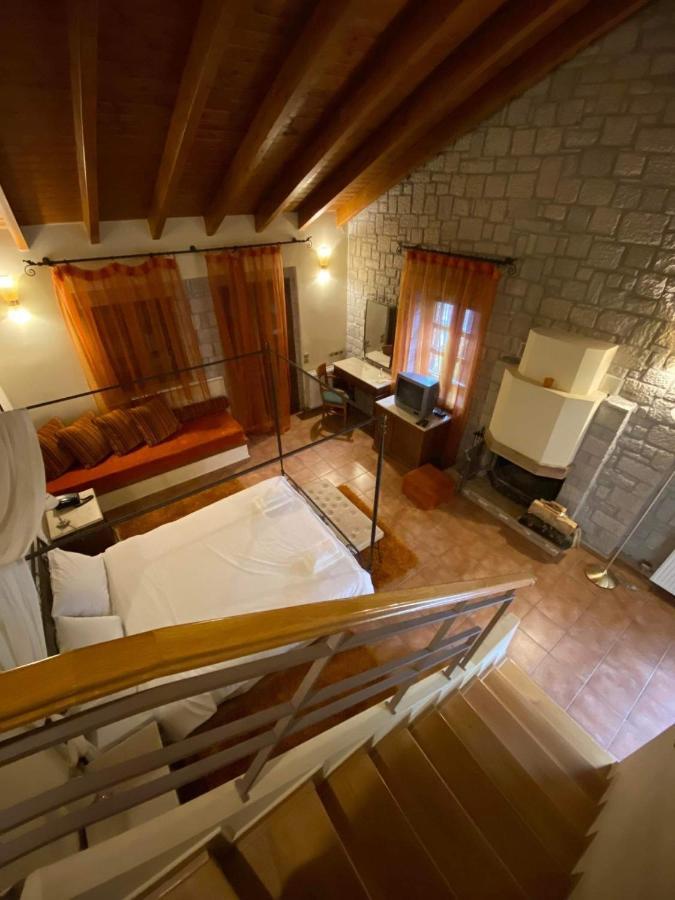 Καστρο Πετρινα Σαλε Καλαβρυτα Villa Kalavryta Exterior foto